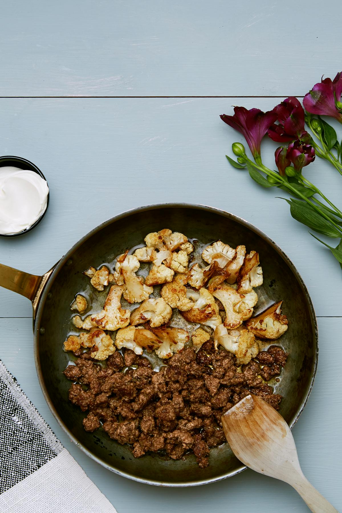 Nötfärs med smörstekt blomkål