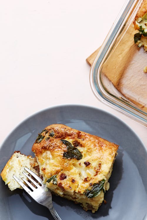 Ugnsomelett med salsiccia