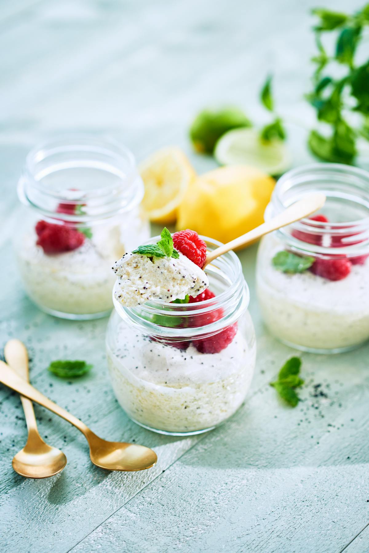 Mini-cheesecakes med vallmo och citrus