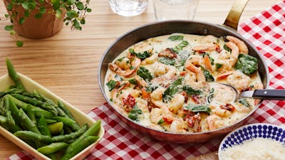 Italiensk räkpanna med spenat och parmesan