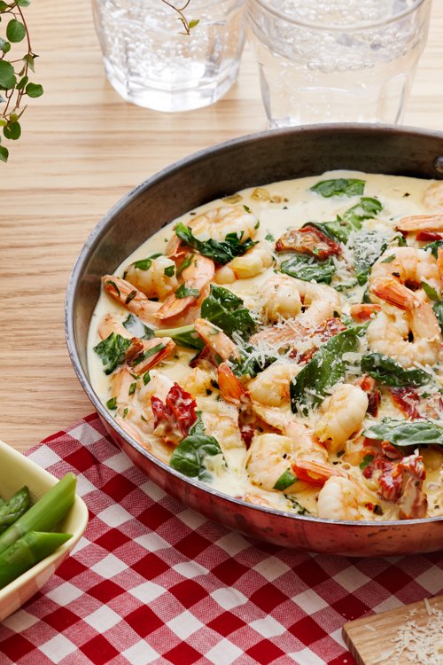 Italiensk räkpanna med spenat och parmesan