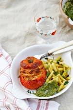 Kycklingfyllda tomater med salsa verde