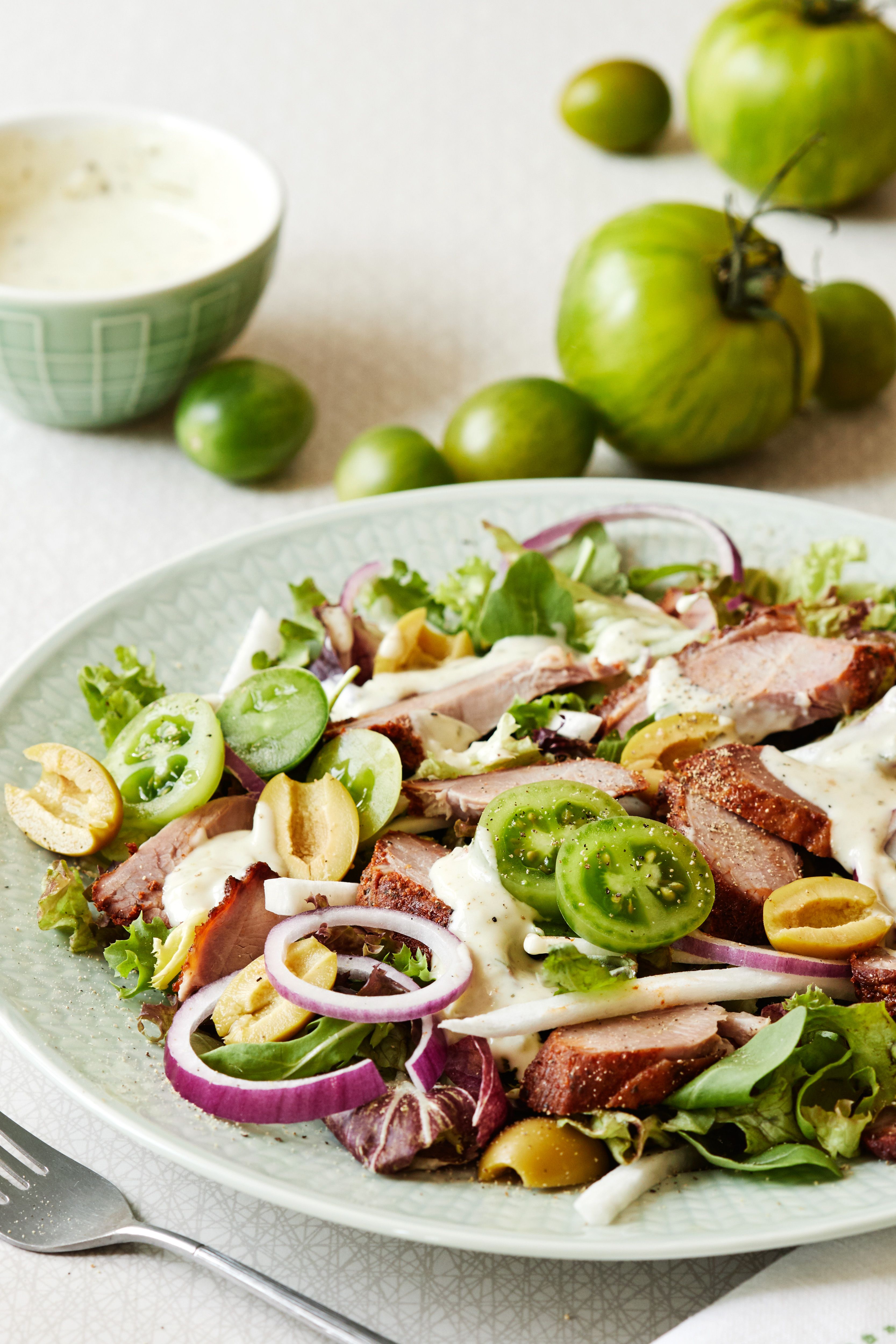 Kalkonsallad med krämig tomatdressing