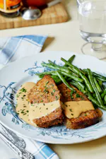 Köttfärslimpa med haricots verts