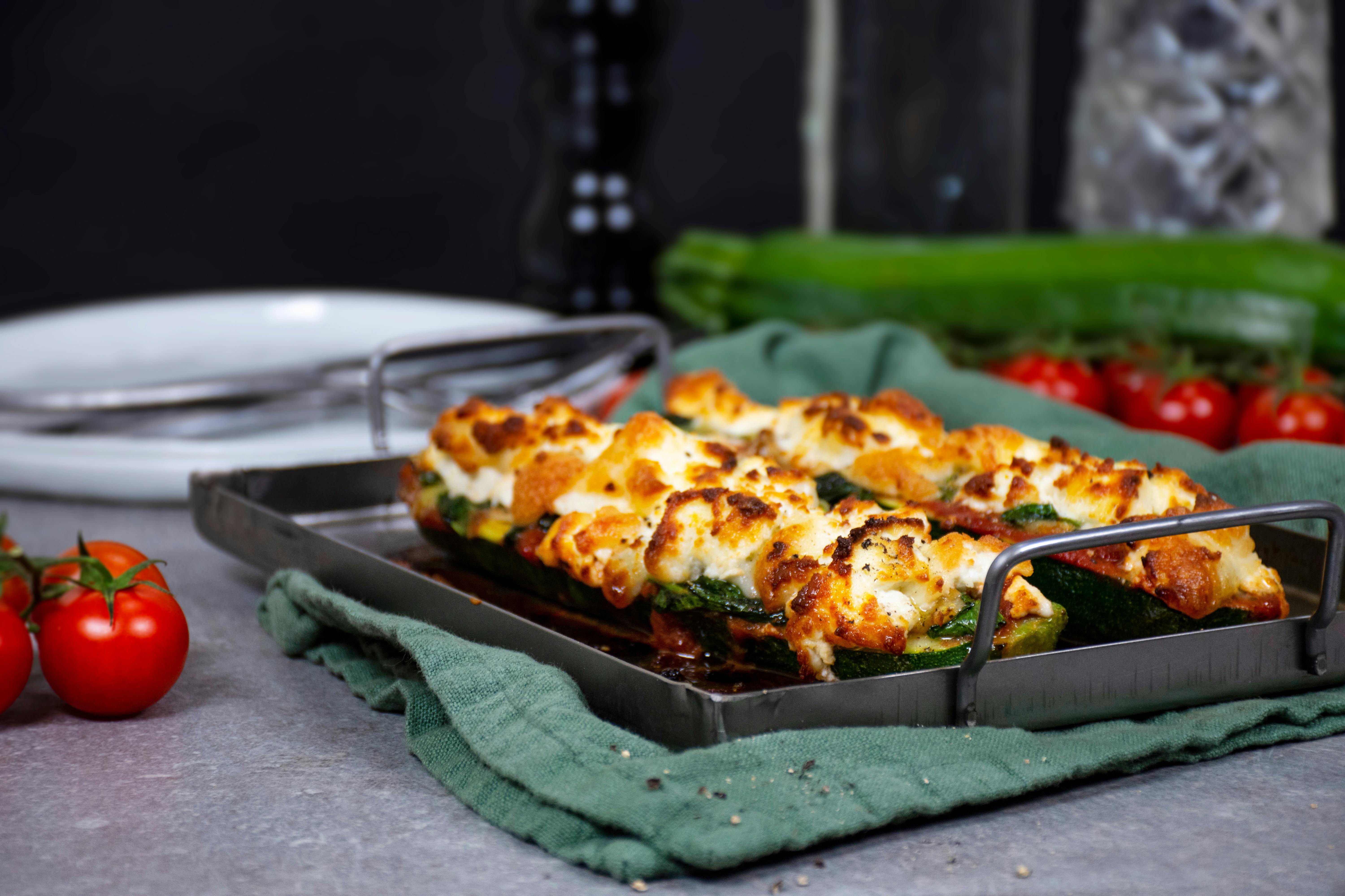 Fylld zucchini med getost och spenat