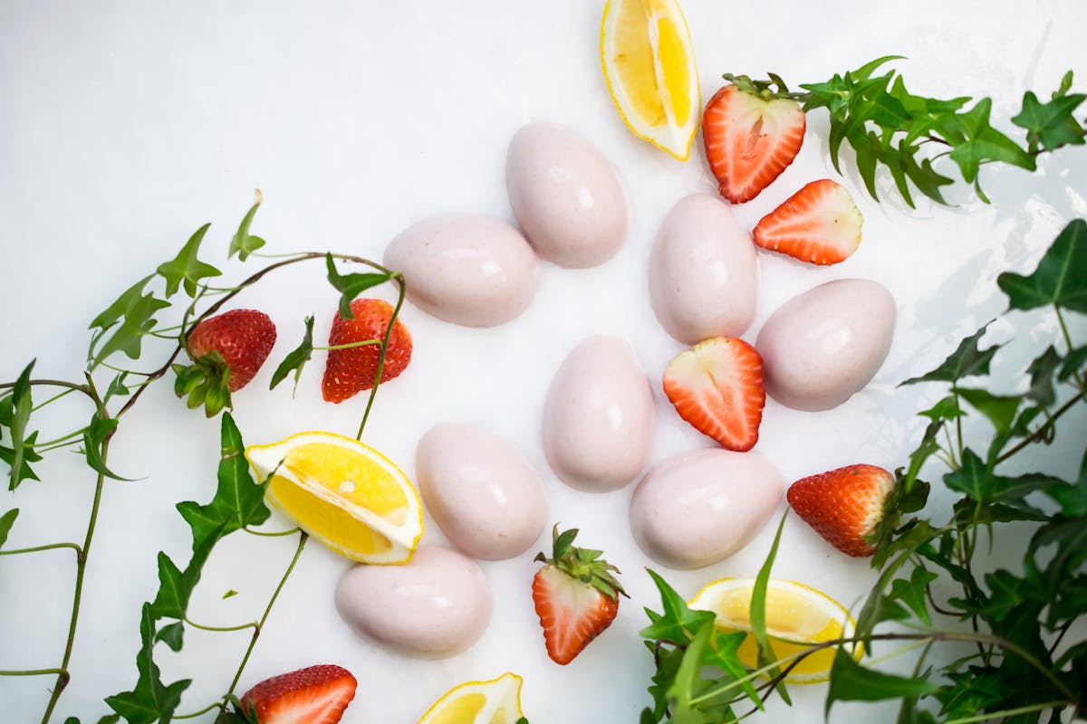 Sockerfria geléägg med jordgubbar
