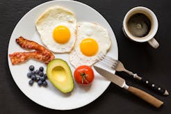 Expressen om vad som händer i kroppen när du slutar äta kolhydrater