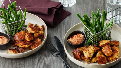 LCHF-chicken nuggets med gröna pommes och BBQ-majo