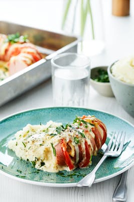 Ugnsbakad falukorv med blomkålsmos