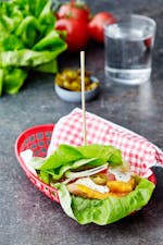 LCHF-kycklingburgare med jalapeño-aioli