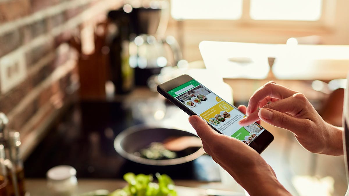 Ladda ner vår fantastiska app Diet Doctor Eat – nu på svenska!