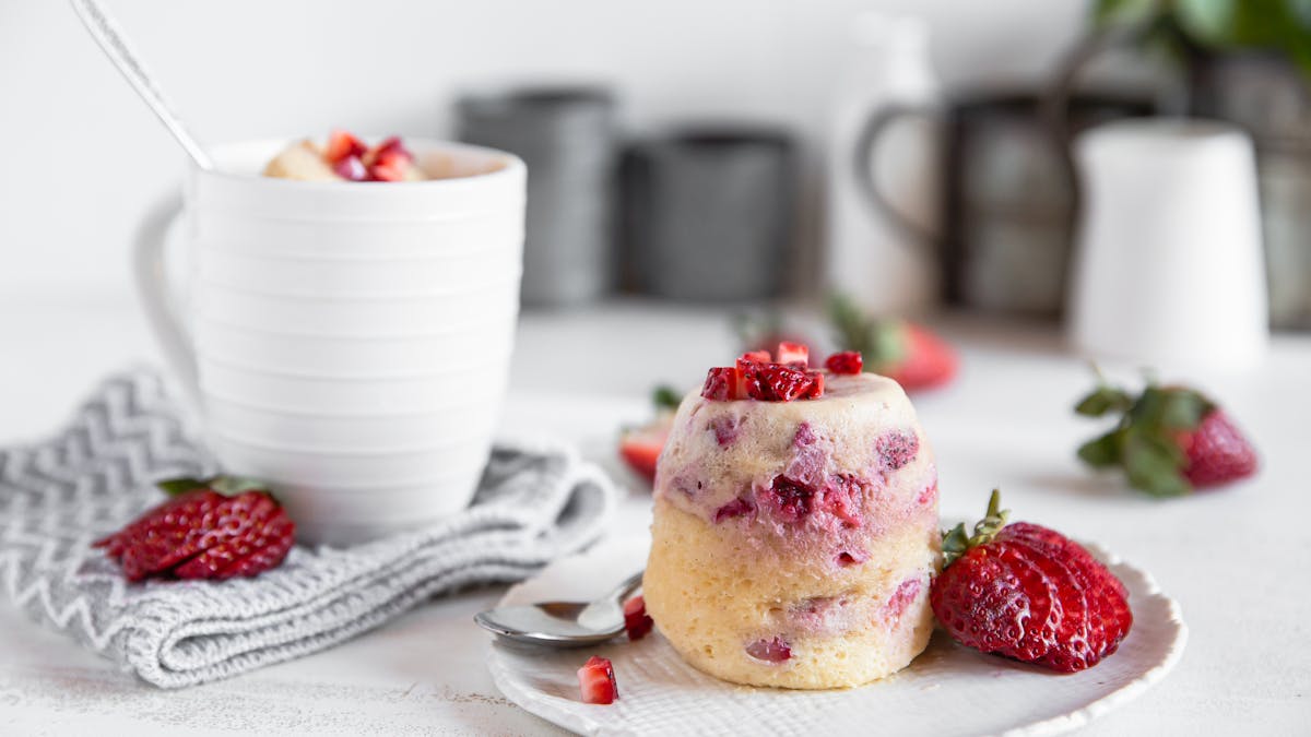 Proteinrika muggmuffins med jordgubb och vanilj