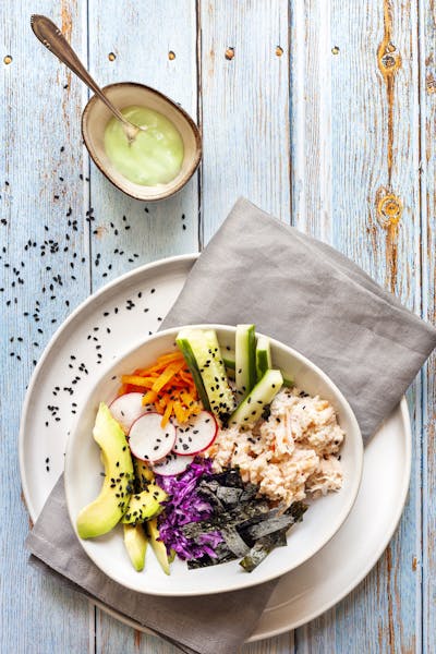 LCHF-sushi in a bowl