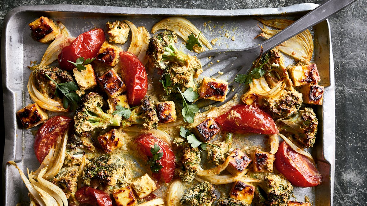 Grillad paneer och broccoli i långpanna