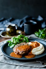 Köttfärsbiffar med blomkålsmos