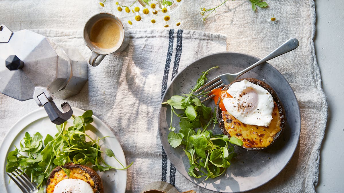 Gratinerad portabello med pocherat ägg