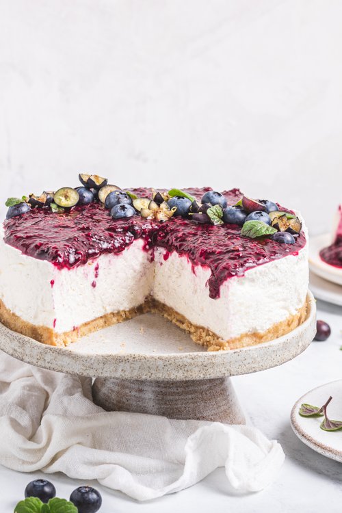 Sockerfri cheesecake med bärkompott