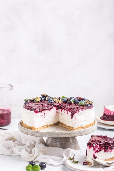 Sockerfri cheesecake med bärkompott<br />(Efterrätt)