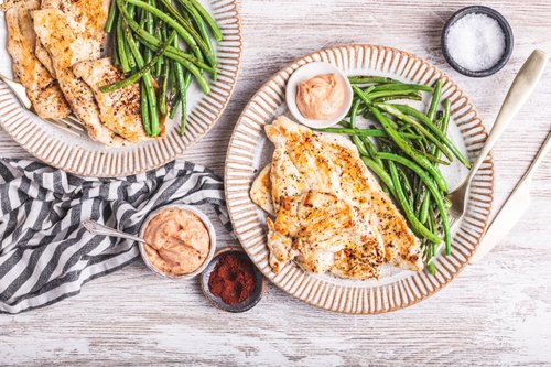 Kyckling med haricots verts och chipotlemajo