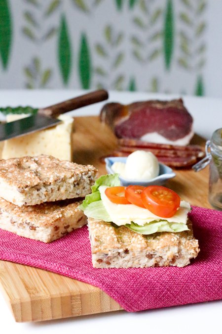 Fannys LCHF-frukost #8 – LessCarbs snabba bröd