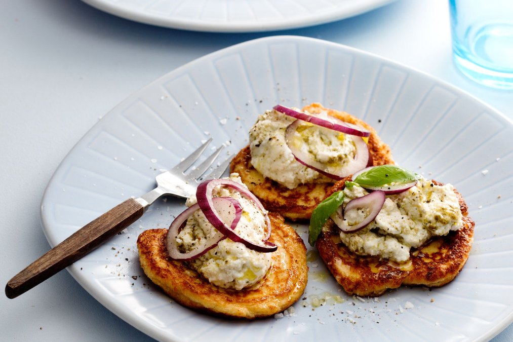 Minicrêpes med färskoströra