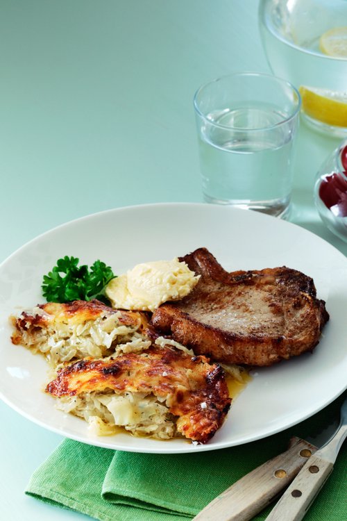 Fläskkotlett med vitkålsgratäng