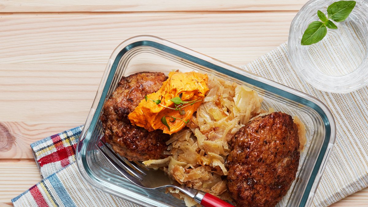 Kycklingbiffar med vispat tomatsmör