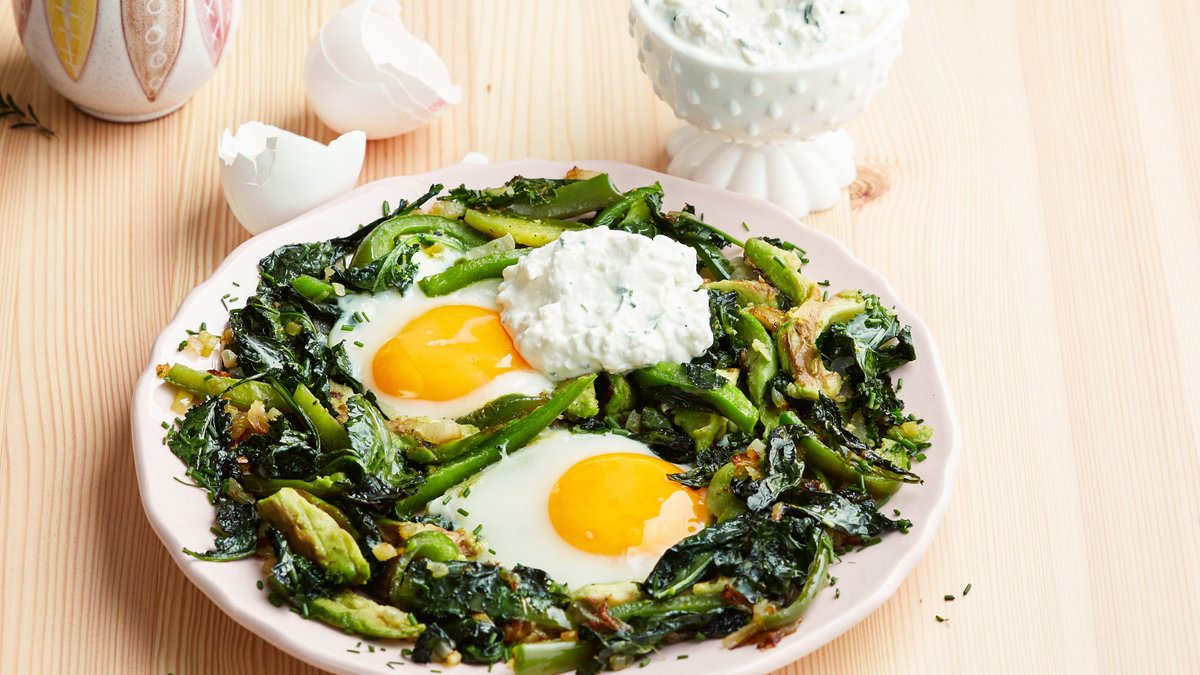 Ägg med kesoröra och stekta grönsaker