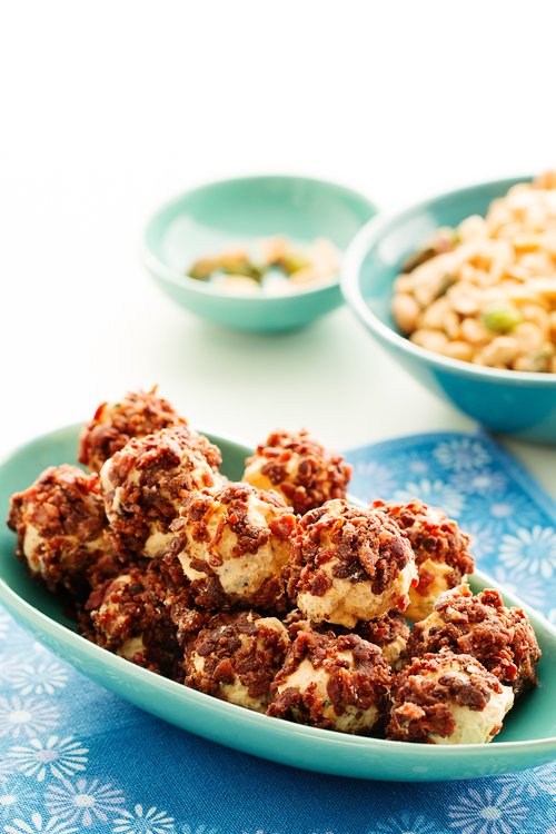 Cheddarbollar med baconsmul