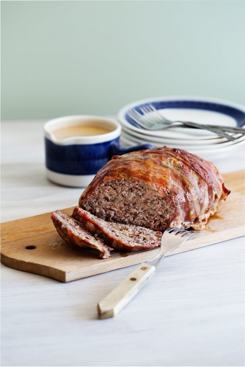 Baconlindad köttfärslimpa