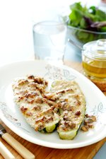 Zucchinibåtar med krämig svampfyllning