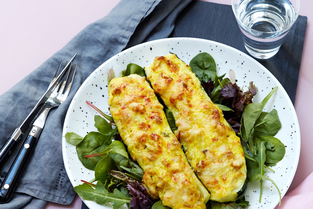 Fylld zucchini med currykyckling