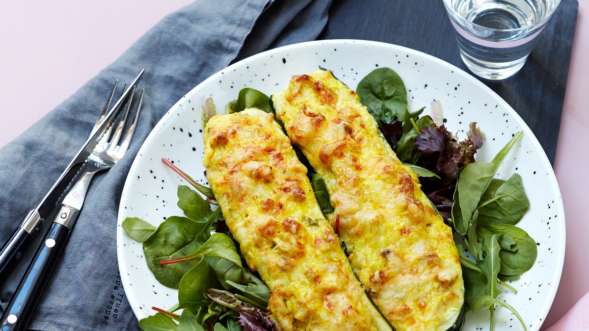 Fylld zucchini med currykyckling