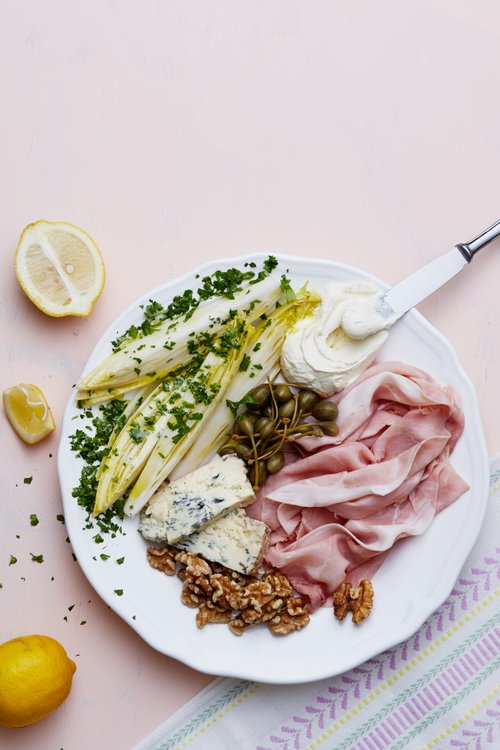 Plocktallrik med skinka och ädelost
