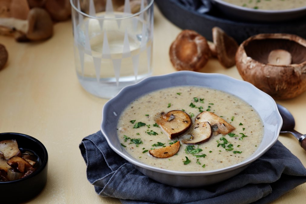 Krämig svampsoppa med rotselleri
