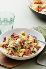 Bacon- och vitkålspytt