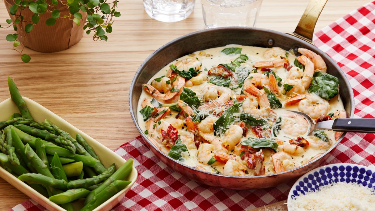 Italiensk räkpanna med spenat och parmesan