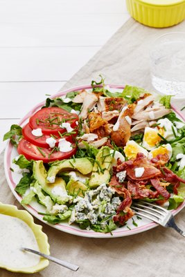 Cobbsallad med örtdressing