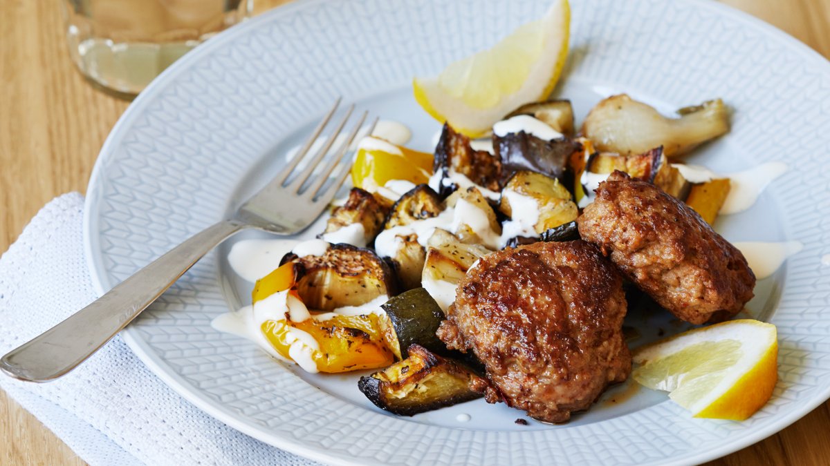 Heta kalkonbiffar med tahinidressing