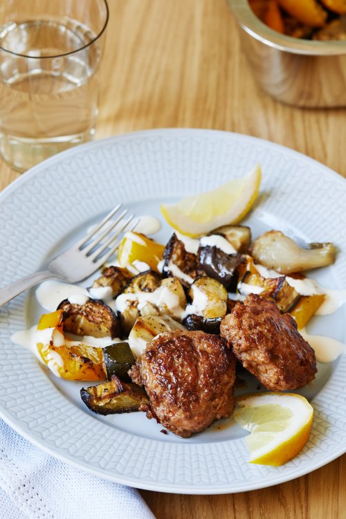 Heta kalkonbiffar med tahinidressing