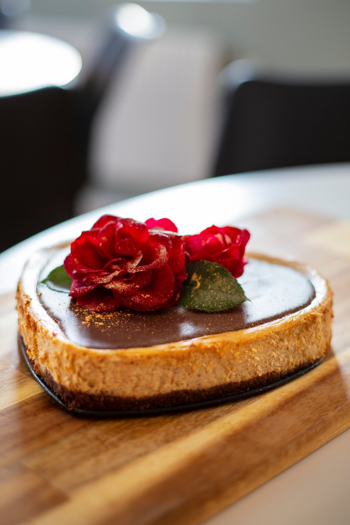 Cheesecake med jordnötssmör och chokladbotten