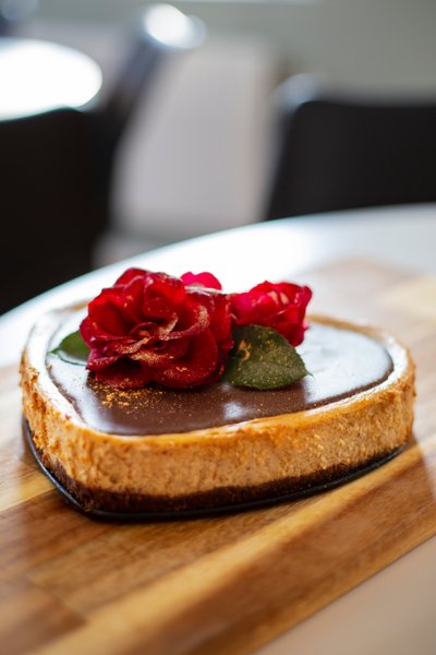 Cheesecake med jordnötssmör och chokladbotten<br />
(Efterrätt)