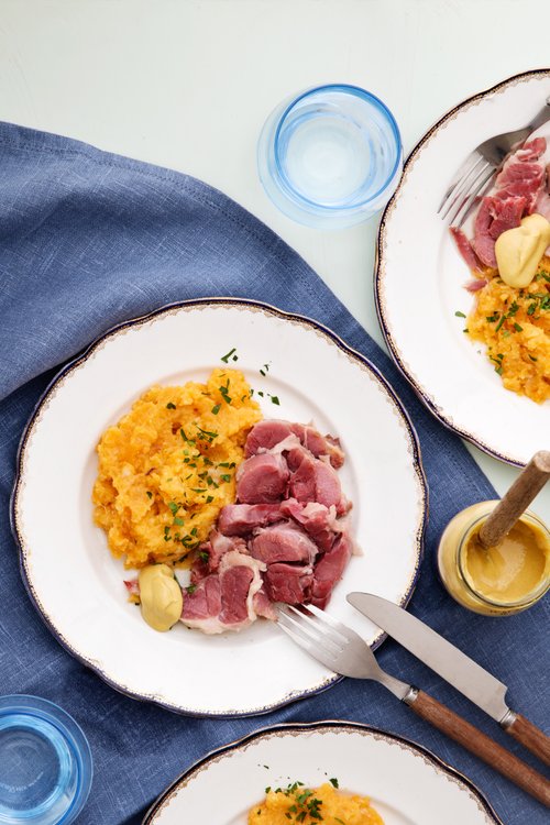 Fläsklägg med rotmos
