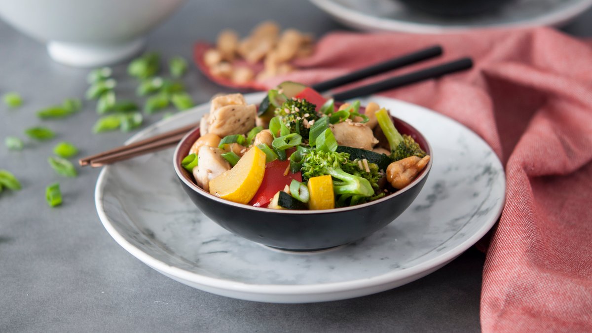 Wok med kyckling och cashewnötter