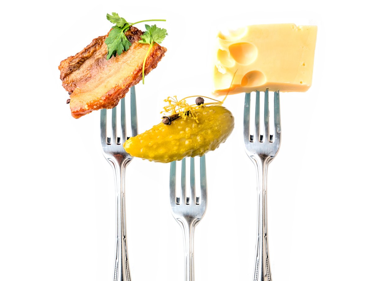 Snacks_forks_with_food