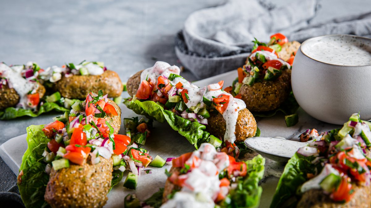 Veganska kebabwraps med vitlökssås