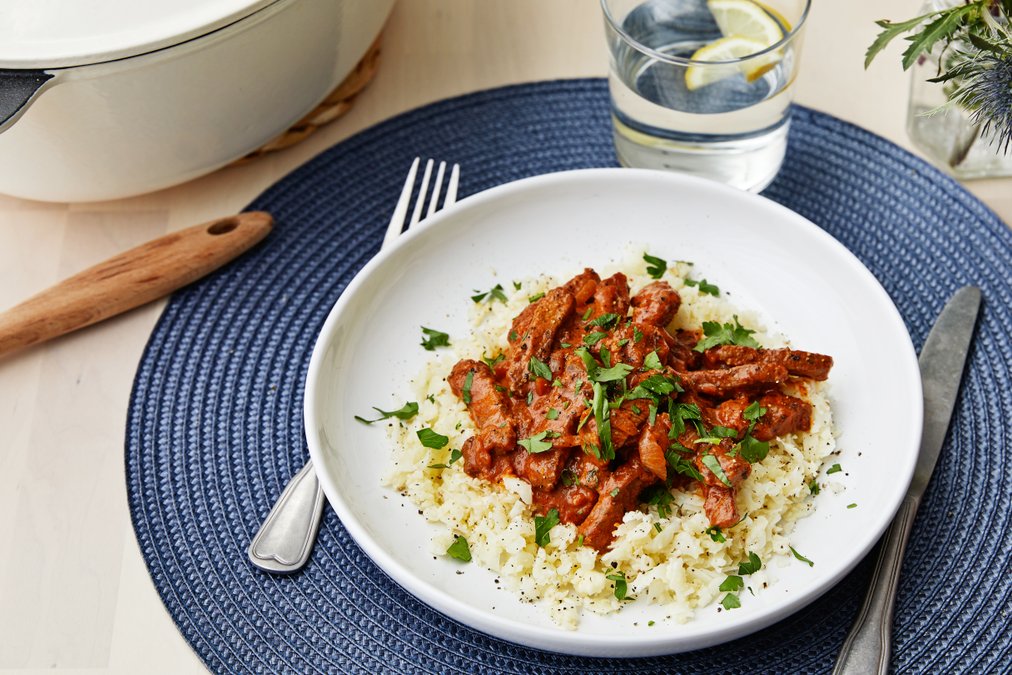 Biffstroganoff med blomkålsris