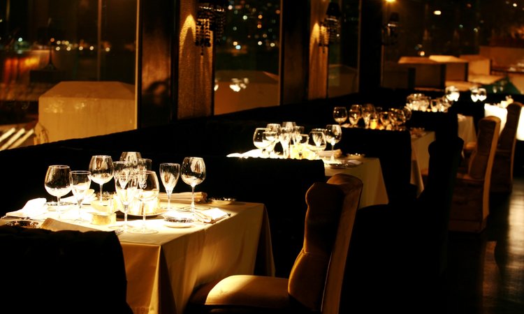 dinner table restaurant valentines keto