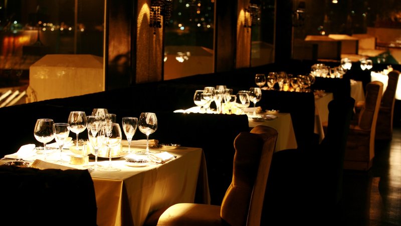 dinner table restaurant valentines keto