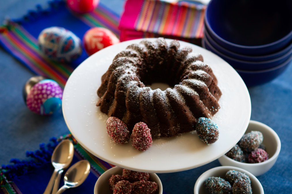 Sockerfri chokladkaka med mini-påskägg
